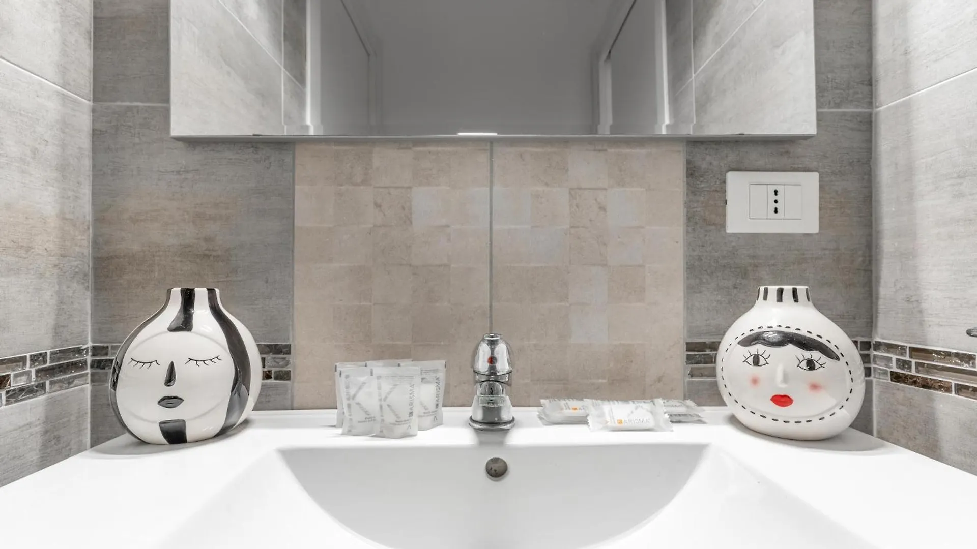 Og6 Navigli-Duomo -Loft Chic Apartment - Milão 0*,